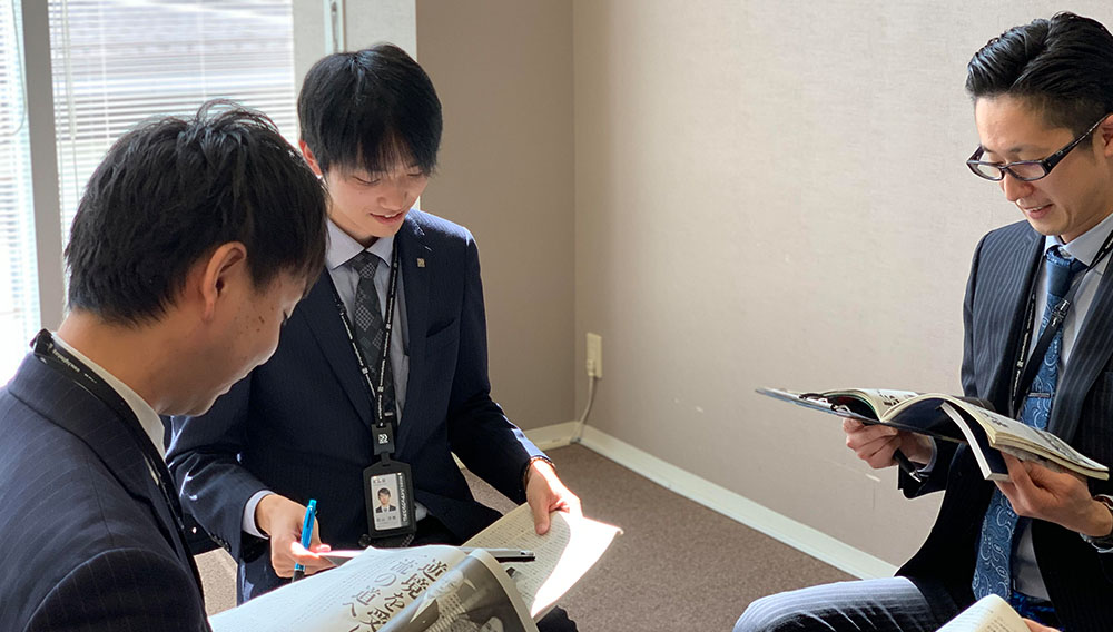 社内木鶏会の様子