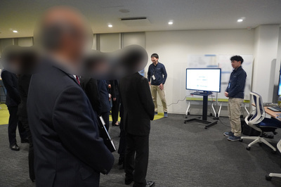 企業見学の様子