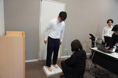 健康セミナー　体重測定
