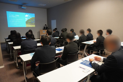 産技短様　企業見学