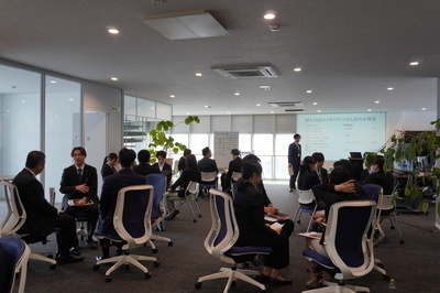 社内木鶏会中の写真